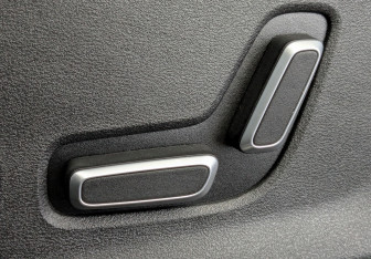 Подержанный автомобиль Geely Monjaro 2024 года (20 фото)