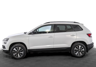 Подержанный автомобиль Skoda Karoq 2020 года (8 фото)