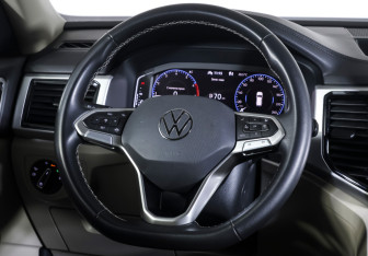 Подержанный автомобиль Volkswagen Teramont 2021 года (15 фото)