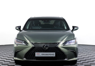 Подержанный автомобиль Lexus ES 2019 года (2 фото)
