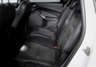 Подержанный автомобиль Ford Kuga 2014 года (10 фото)