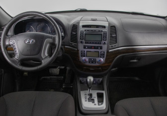 Подержанный автомобиль Hyundai Santa Fe 2011 года (13 фото)
