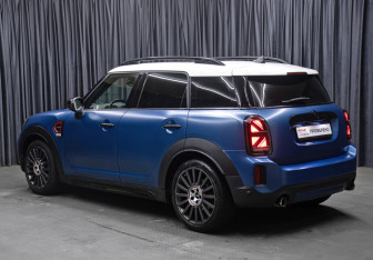 Подержанный автомобиль MINI Countryman 2021 года (7 фото)