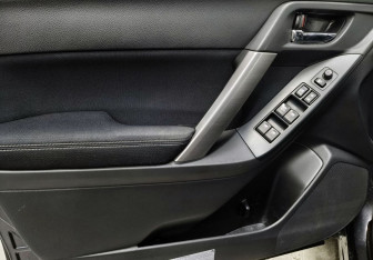 Подержанный автомобиль Subaru Forester Suv 2014 года (15 фото)