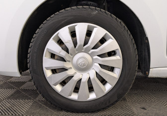 Подержанный автомобиль Skoda Rapid Liftback 2021 года (12 фото)