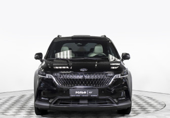 Подержанный автомобиль Kia Carnival 2020 года (2 фото)