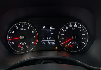 Подержанный автомобиль Kia Rio Hatchback 2021 года (15 фото)