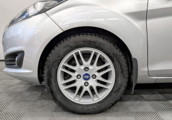 Подержанный автомобиль Ford Fiesta Sedan 2016 года (18 фото)