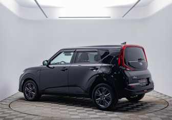 Подержанный автомобиль Kia Soul 2021 года (7 фото)