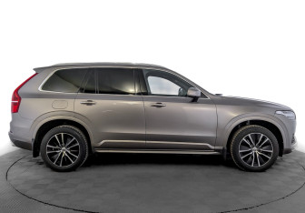 Подержанный автомобиль Volvo XC90 2021 года (4 фото)