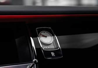 Подержанный автомобиль Rolls-Royce Wraith 2018 года (31 фото)