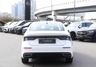 Подержанный автомобиль Omoda S5 2024 года (6 фото)