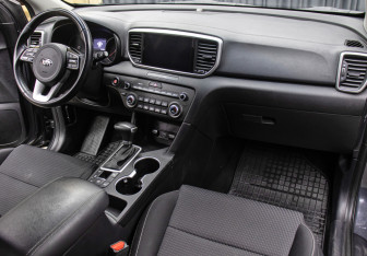 Подержанный автомобиль Kia Sportage 2021 года (11 фото)
