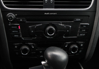 Подержанный автомобиль Audi A4 Wagon 2010 года (16 фото)