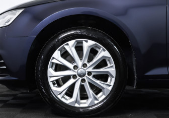 Подержанный автомобиль Audi A4 Sedan 2016 года (24 фото)