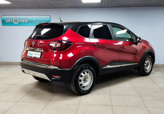 Подержанный автомобиль Renault Kaptur 2019 года (5 фото)