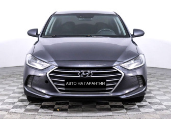 Подержанный автомобиль Hyundai Elantra Sedan 2016 года (2 фото)