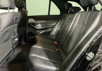 Подержанный автомобиль Mercedes-Benz GLE 2020 года (10 фото)