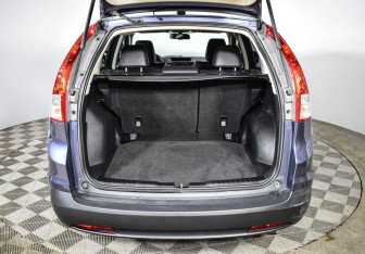 Подержанный автомобиль Honda CR-V 2014 года (9 фото)