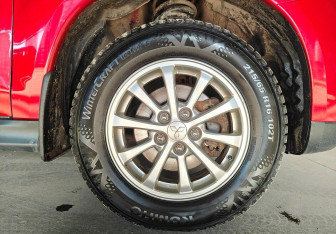 Подержанный автомобиль Mitsubishi ASX 2014 года (17 фото)