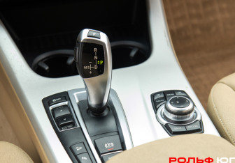 Подержанный автомобиль BMW X3 2012 года (13 фото)