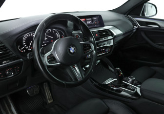 Подержанный автомобиль BMW X4 2021 года (13 фото)