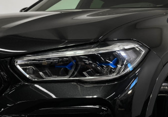 Подержанный автомобиль BMW X6 2022 года (8 фото)