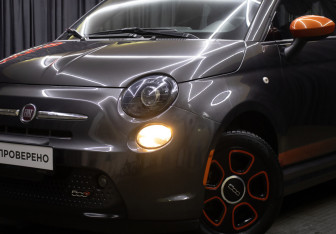 Подержанный автомобиль Fiat 500 Hatchback 2017 года (23 фото)
