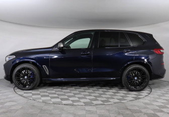 Подержанный автомобиль BMW X5 2019 года (6 фото)