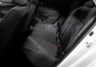 Подержанный автомобиль Hyundai Solaris Sedan 2021 года (10 фото)