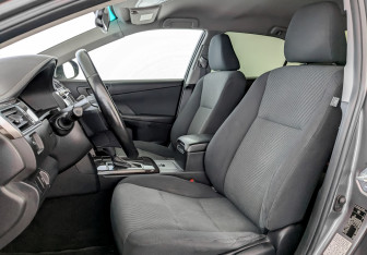 Подержанный автомобиль Toyota Camry Sedan 2016 года (20 фото)