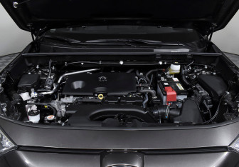 Подержанный автомобиль Toyota RAV4 2021 года (8 фото)