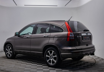 Подержанный автомобиль Honda CR-V 2012 года (7 фото)
