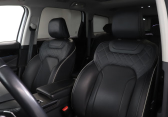 Подержанный автомобиль Exeed VX 2022 года (17 фото)