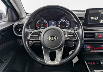 Подержанный автомобиль Kia Cerato Sedan 2020 года (21 фото)