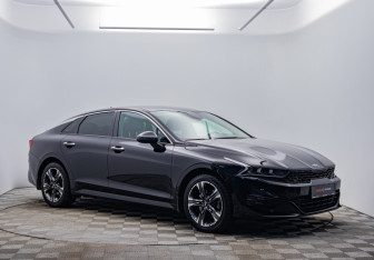 Подержанный автомобиль Kia K5 2020 года (3 фото)
