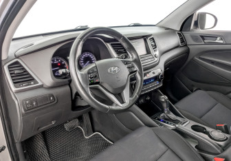 Подержанный автомобиль Hyundai Tucson 2018 года (16 фото)
