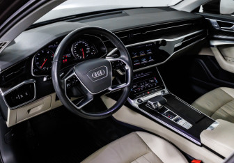 Подержанный автомобиль Audi A6 Sedan 2021 года (12 фото)
