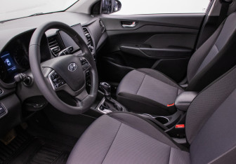 Подержанный автомобиль Hyundai Solaris Sedan 2021 года (10 фото)