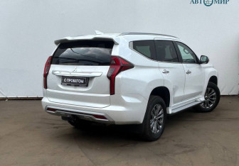 Подержанный автомобиль Mitsubishi Pajero Sport 2021 года (8 фото)