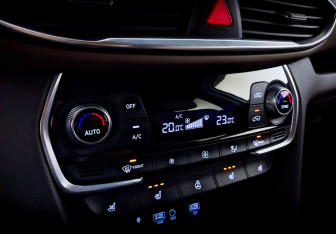 Подержанный автомобиль Hyundai Santa Fe 2020 года (30 фото)