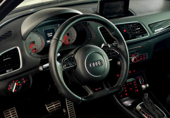 Подержанный автомобиль Audi RS Q3 2015 года (12 фото)