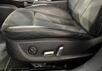 Подержанный автомобиль Audi A6 Sedan 2015 года (17 фото)