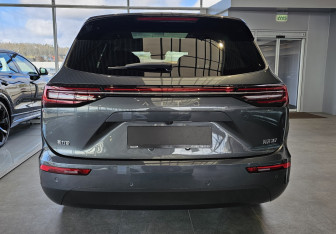 Новый AITO M7 2023 (3 фото)