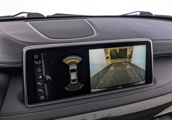 Подержанный автомобиль BMW X6 2016 года (27 фото)