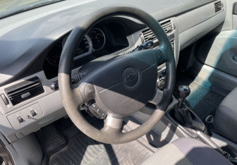 Подержанный автомобиль Chevrolet Lacetti Sedan 2008 года (14 фото)