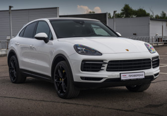 Подержанный автомобиль Porsche Cayenne 2019 года (3 фото)