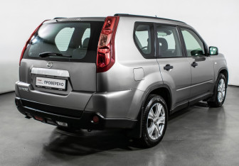 Подержанный автомобиль Nissan X-Trail 2008 года (5 фото)