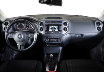 Подержанный автомобиль Volkswagen Tiguan 2013 года (12 фото)