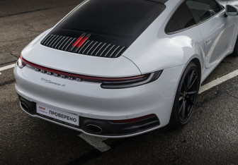 Подержанный автомобиль Porsche 911 Coupe 2020 года (9 фото)